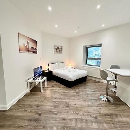 Alarabi Apartments-Studio Flat Кройдон Экстерьер фото